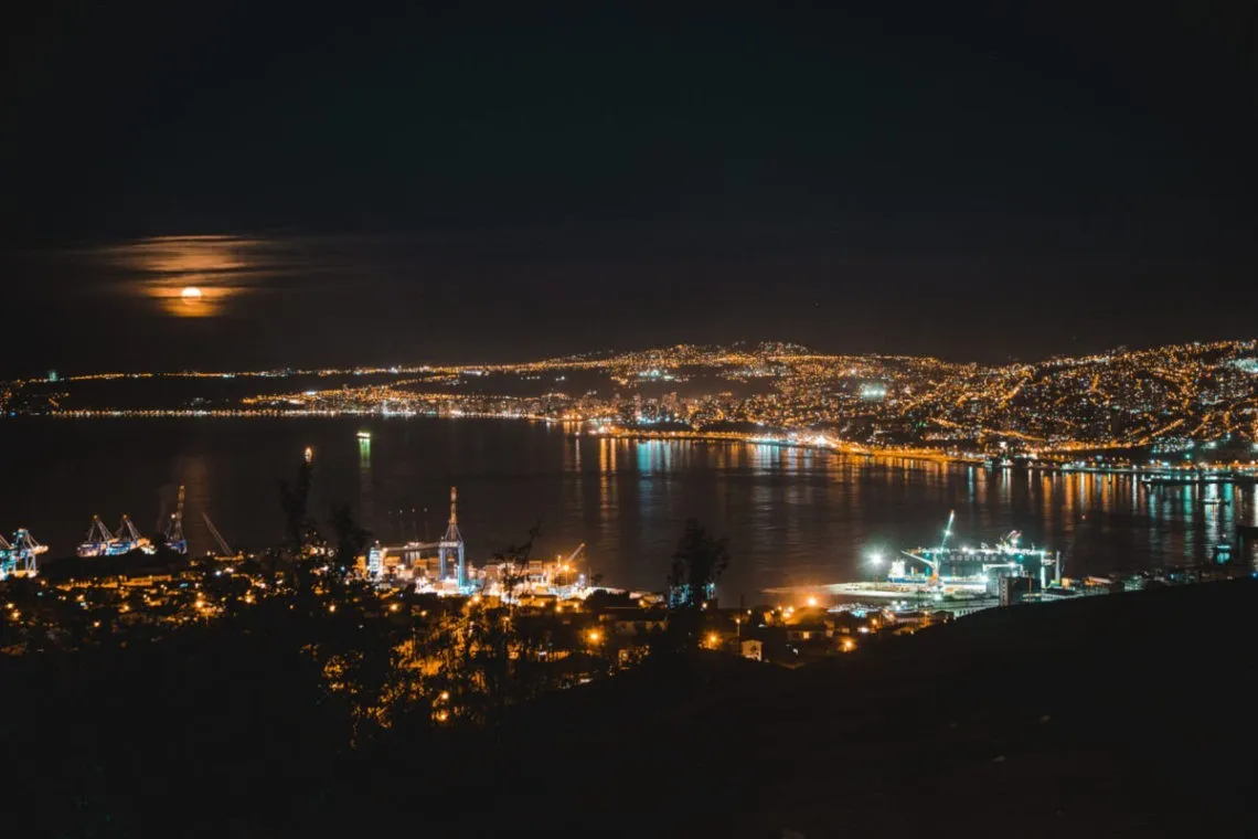 Sand dunes & fireworks in Valparaíso, Chile’s most vibrant city