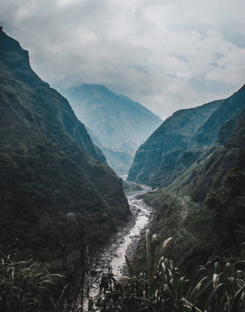 things to do in baños ecuador - pailon del diablo ruta cascadas bike