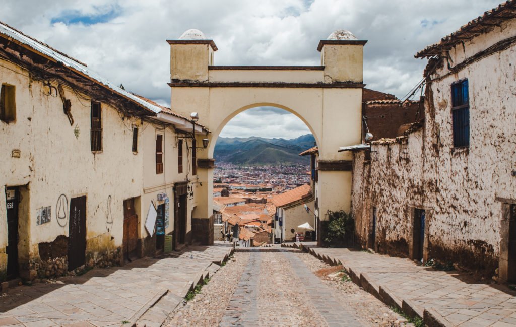 things to do in cusco peru - archway