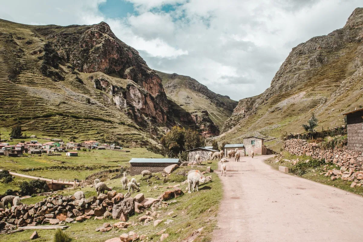 backpacking peru travel tips | things to know before travel in Peru 