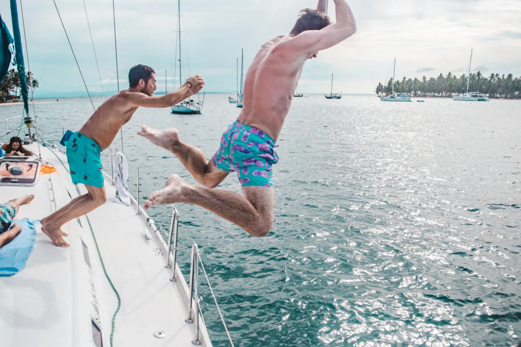 How to book a San Blas Islands boat tour bluesailing Sailing Koala X San Bas Adventures Colombia to Panama boat paradise islands caribbean kuna island