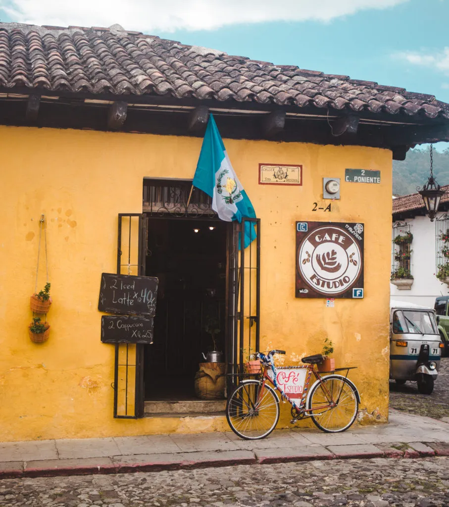 Best cafés in Antigua | El Estudio cafe | coffee shops Guatemala | Latin America travel guides by Cuppa to Copa Travels