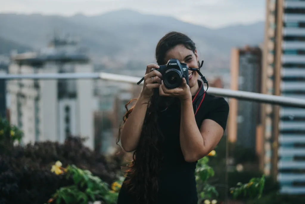 How to become a digital nomad | 6 steps from a travel couple who run a business from South America | best lens for travel photography