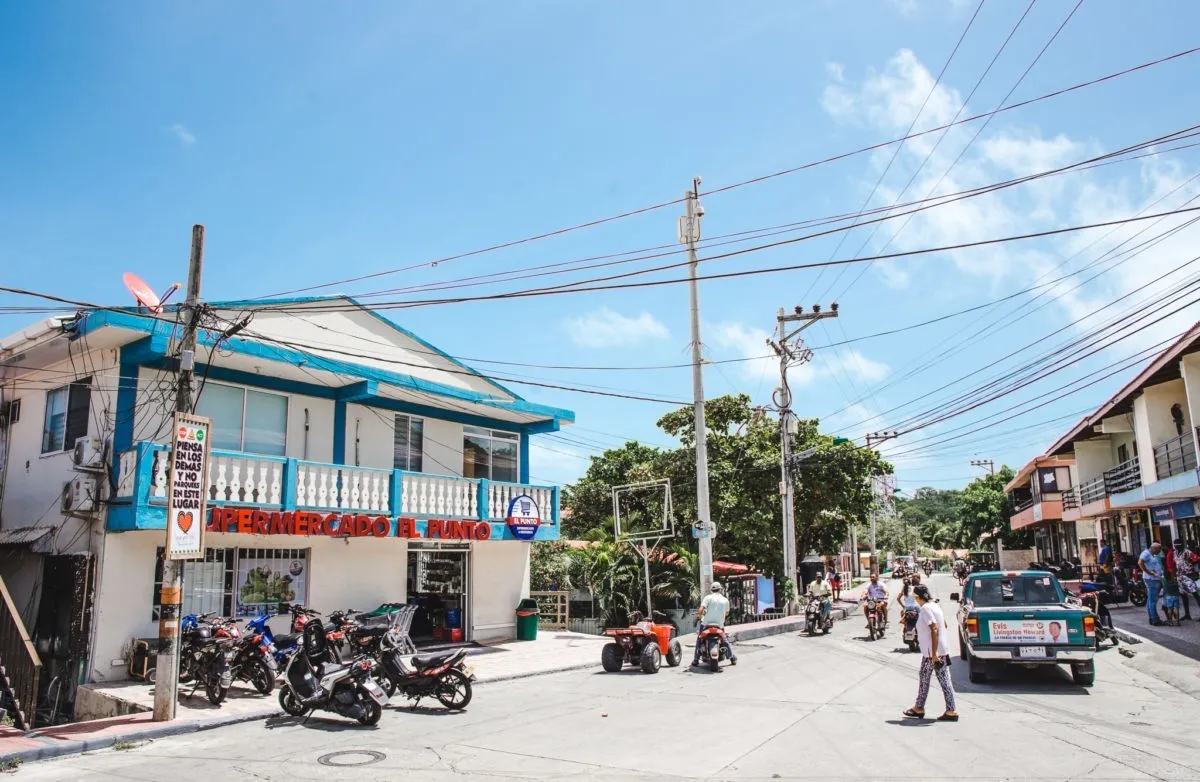 safety on isla de providencia colombia island caribbean town