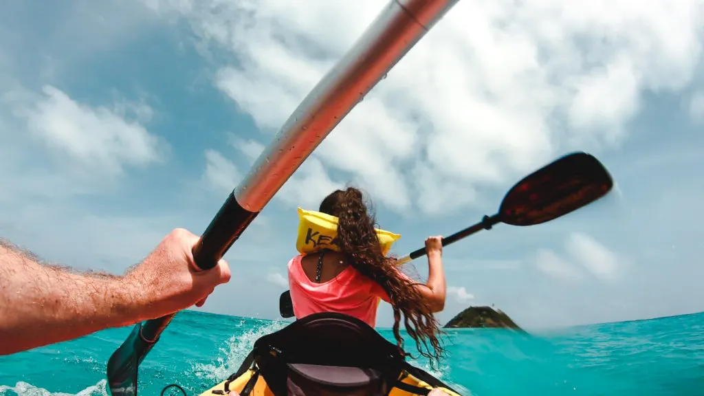 Kayak to Crab Cay Cayo Cangrejo Isla de Providencia | Colombia travel guides by Cuppa to Copa Travels