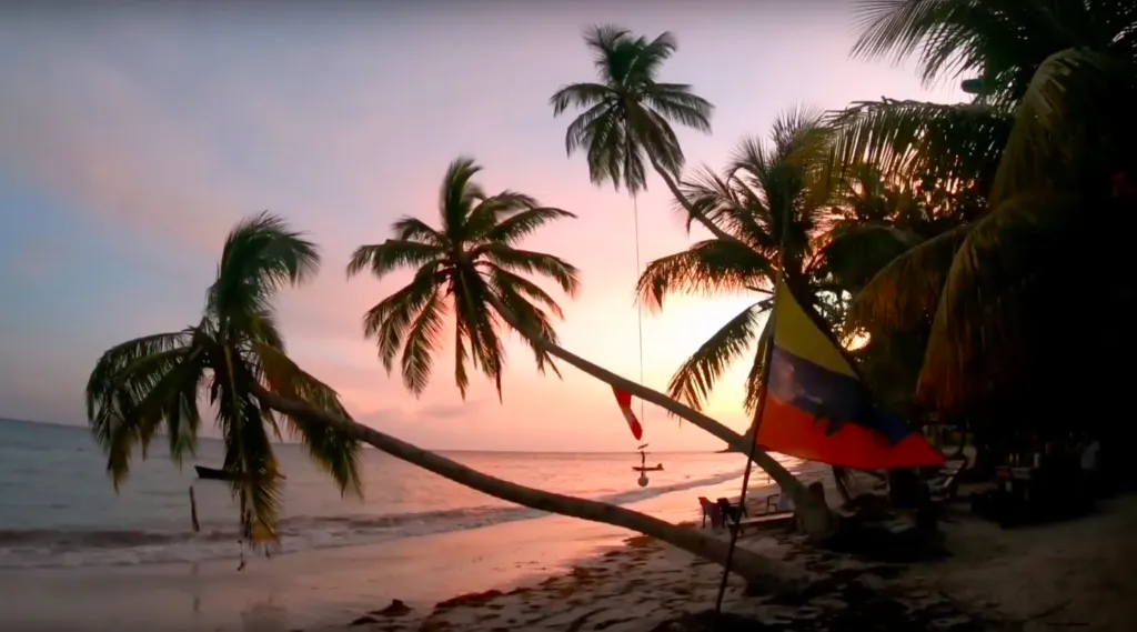 Colombia travel tips Roland's reggae bar Manzanillo Beach Isla de Providencia | Colombia travel guides by Cuppa to Copa Travels