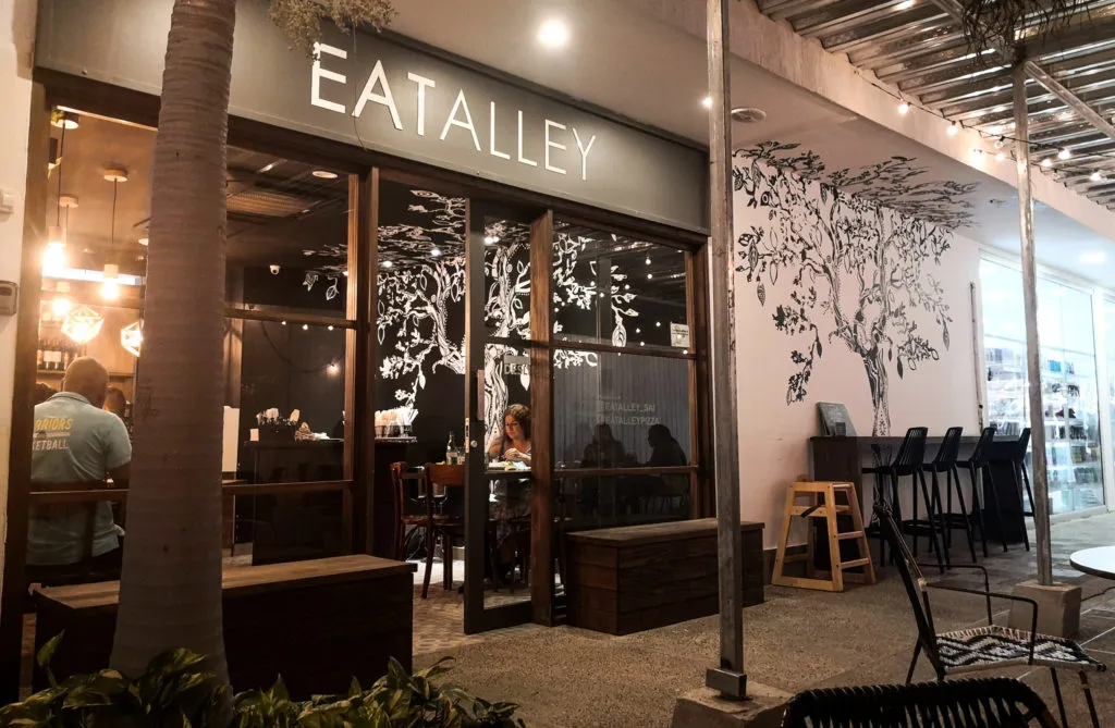 eatalley restaurant san andres island colombia