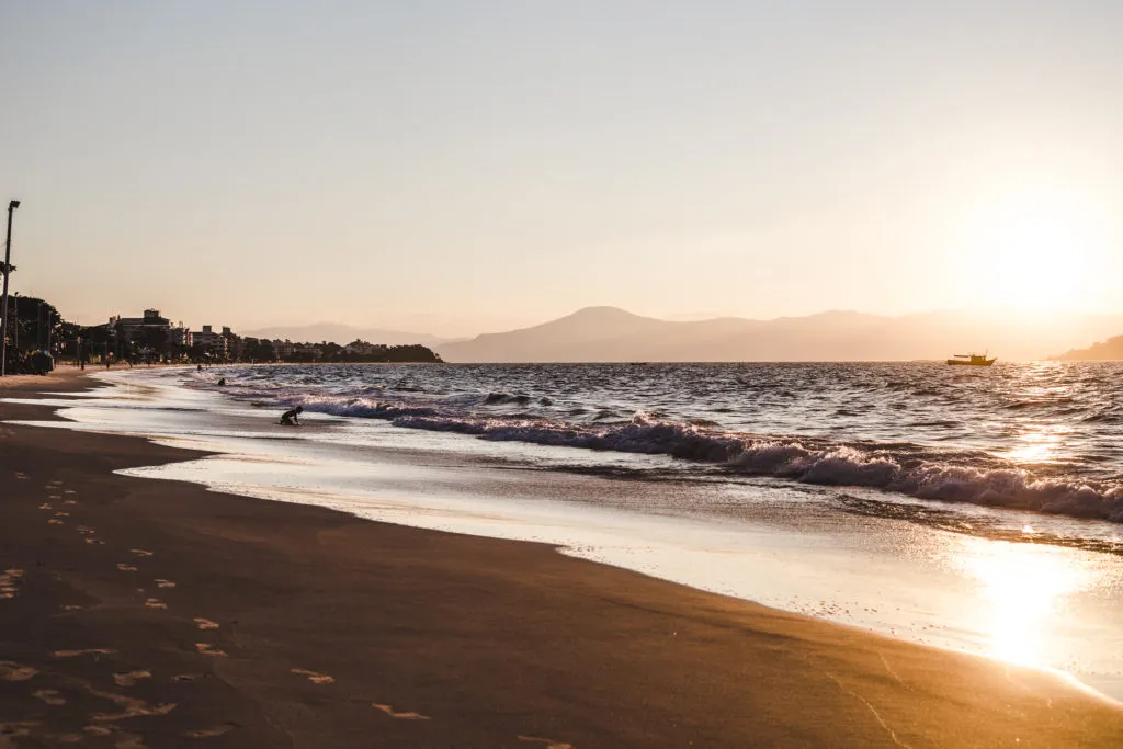 Sunset on Praia Canasvieiras beach Florianopolis travel guide floripa brazil where to stay in florianopolis