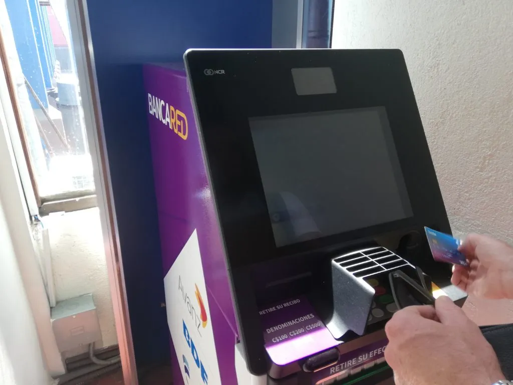 bank cash withdrawal atm free transactions revolut card pincode chip and pin travel blog latin america south america central america no bank fee