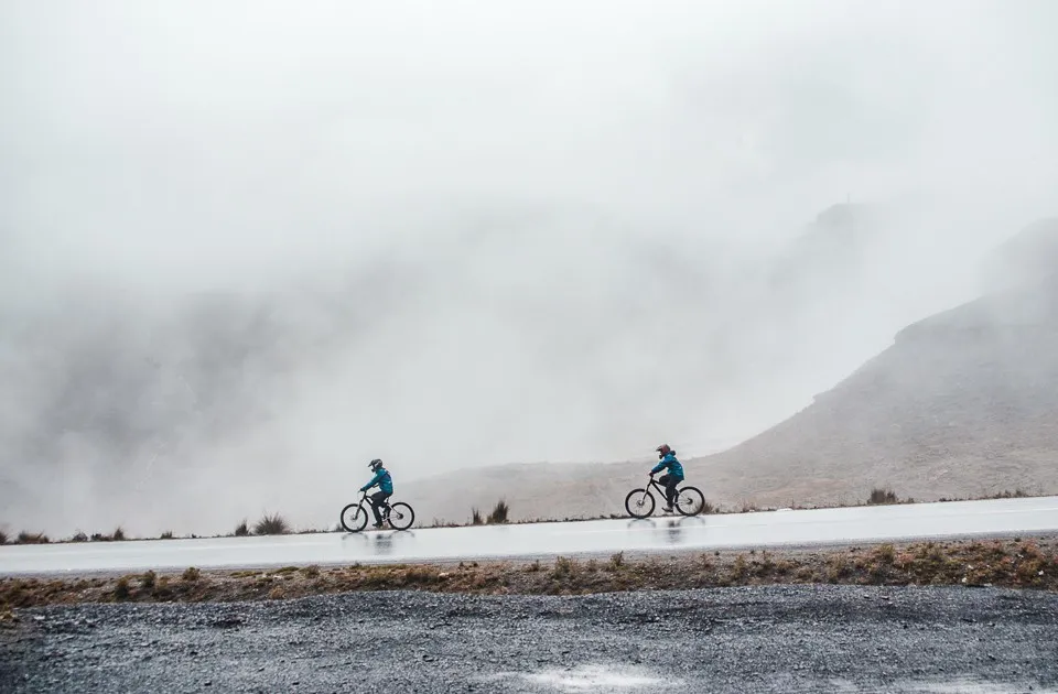 how to book a death road tour from la paz bolivia cycle