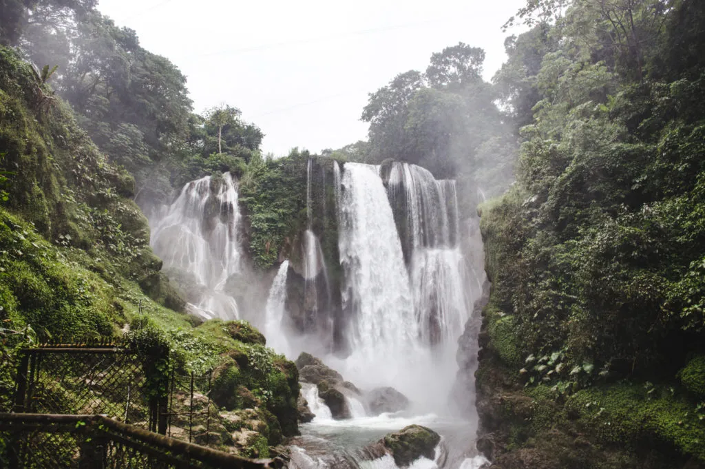 Cataratas Pulhapanzak Waterfall Lake Yojoa Honduras Lago de Yojoa Peña Blanca town Cascada Pulhapanzak waterfall