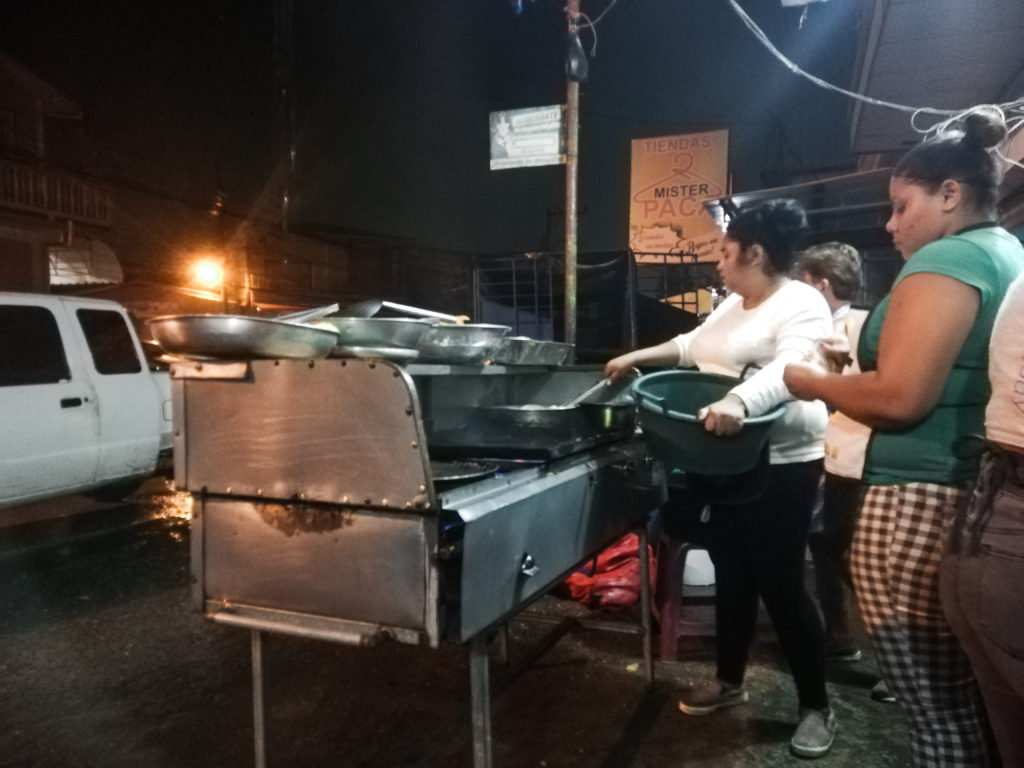 where to eat lake yojoa honduras street food peña blanca