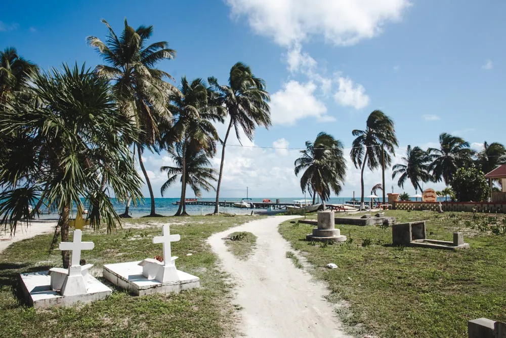 things to do on caye caulker belize