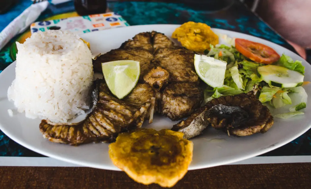 menu del dia colombia food cost of living in Colombia