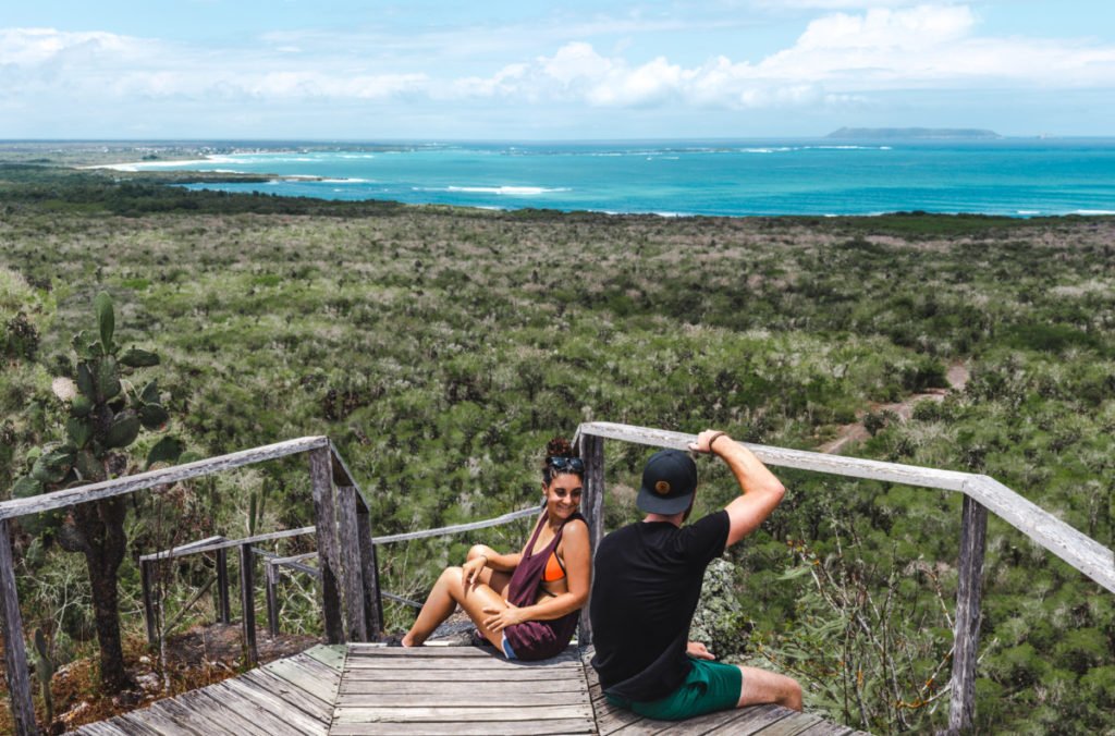 how to take couple travel photos without a tripod: composite photoshop