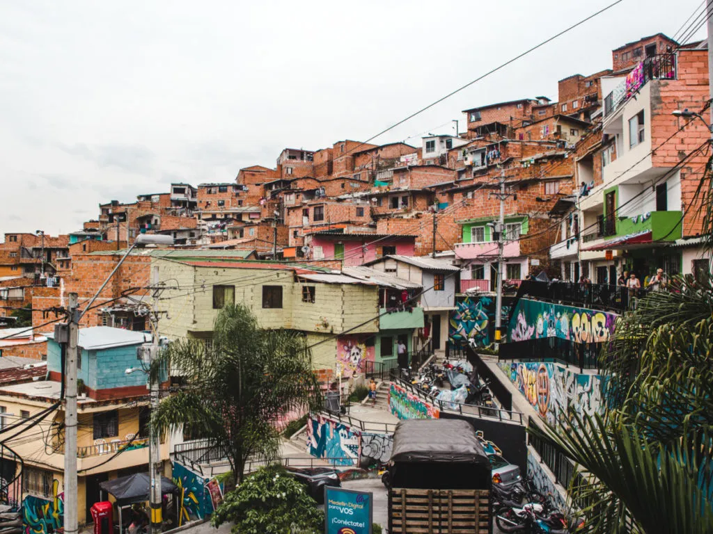 things to do in medellin colombia comuna 13 tours