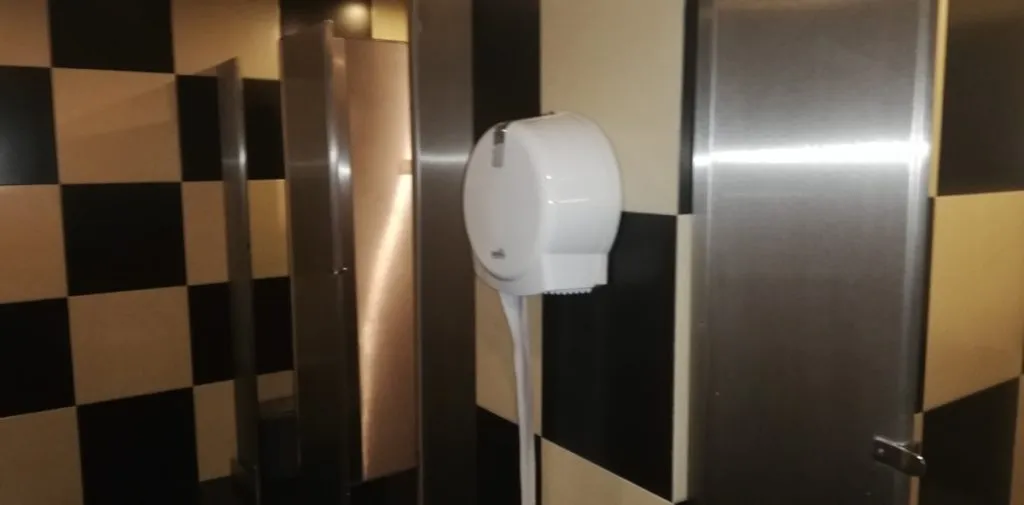 backpacking in south america food gringo trail transport bathroom toilet