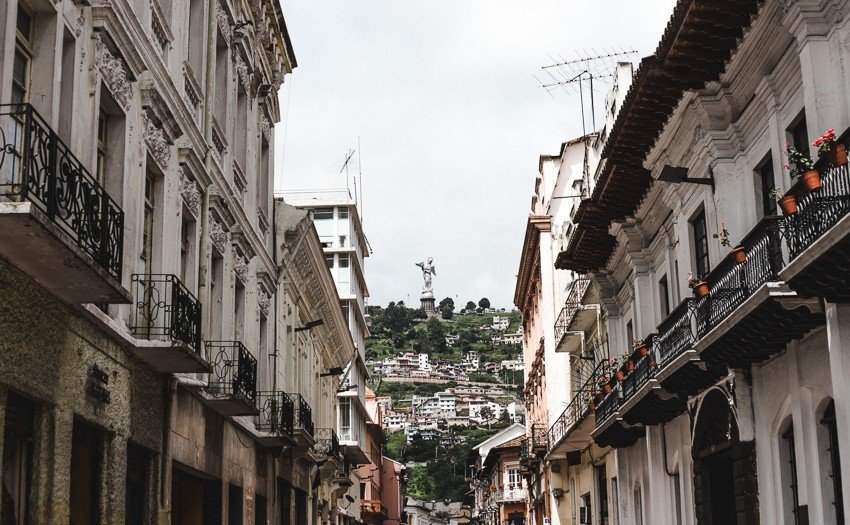 virgin mary panecillo quito ecuador backpacking