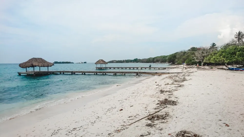 playa bonita on isla grande rosario islands cartagena colombia