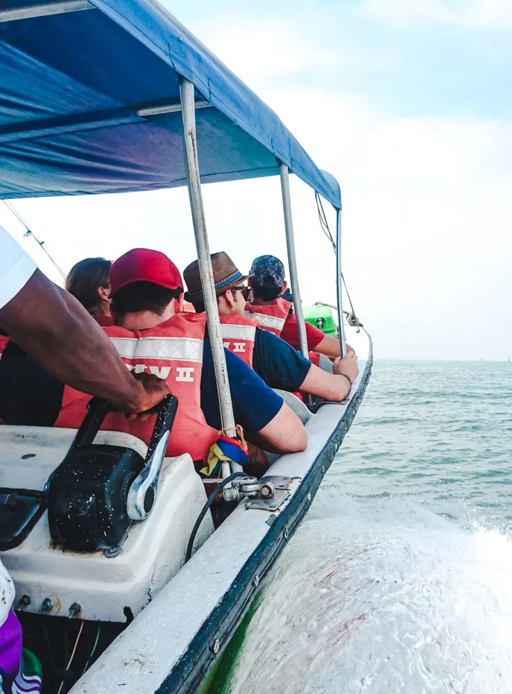 la muralla port for boat tours from cartagena to isla baru and rosario islands colombia