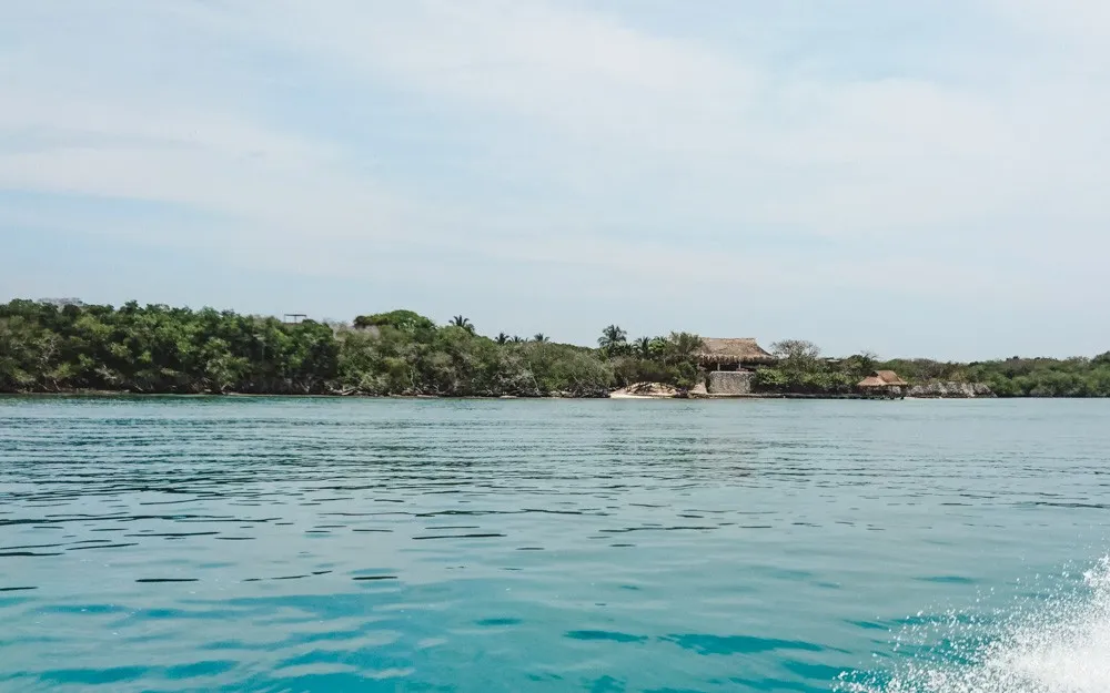 playa bonita on isla grande rosario islands cartagena colombia