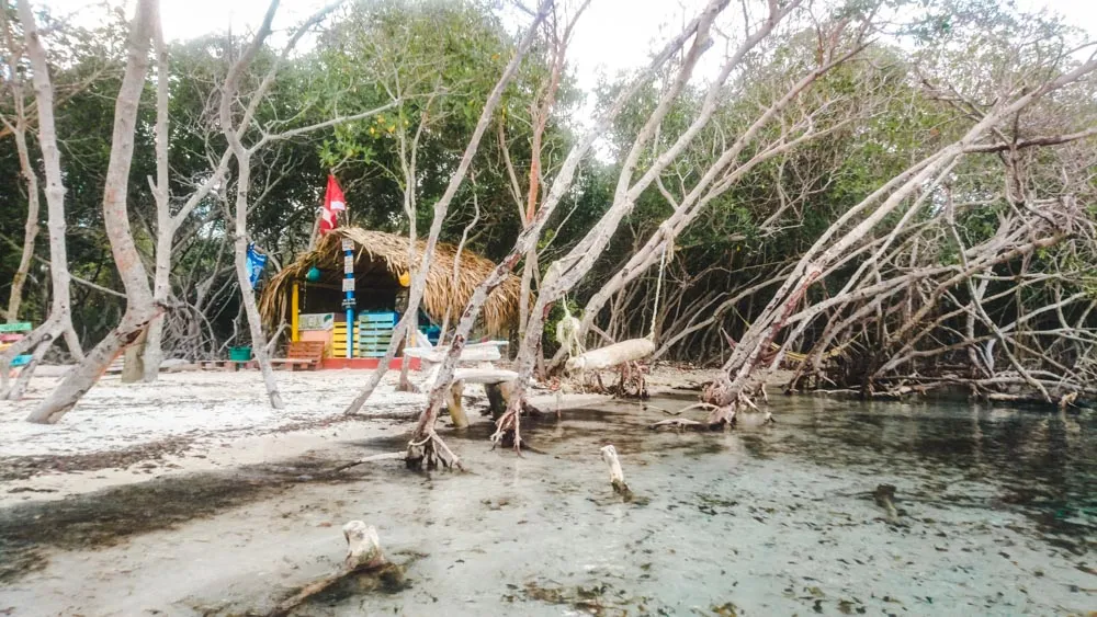 playa bonita on isla grande rosario islands cartagena colombia