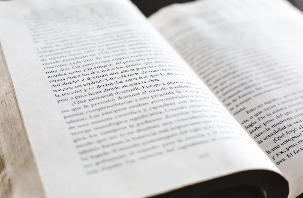 spanish book sapiens: best way to learn spanish for adults
