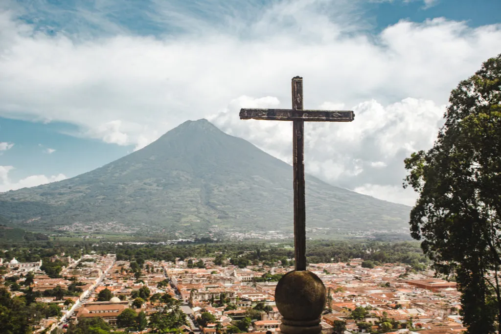 things to do in antigua guatemala cruz cerro