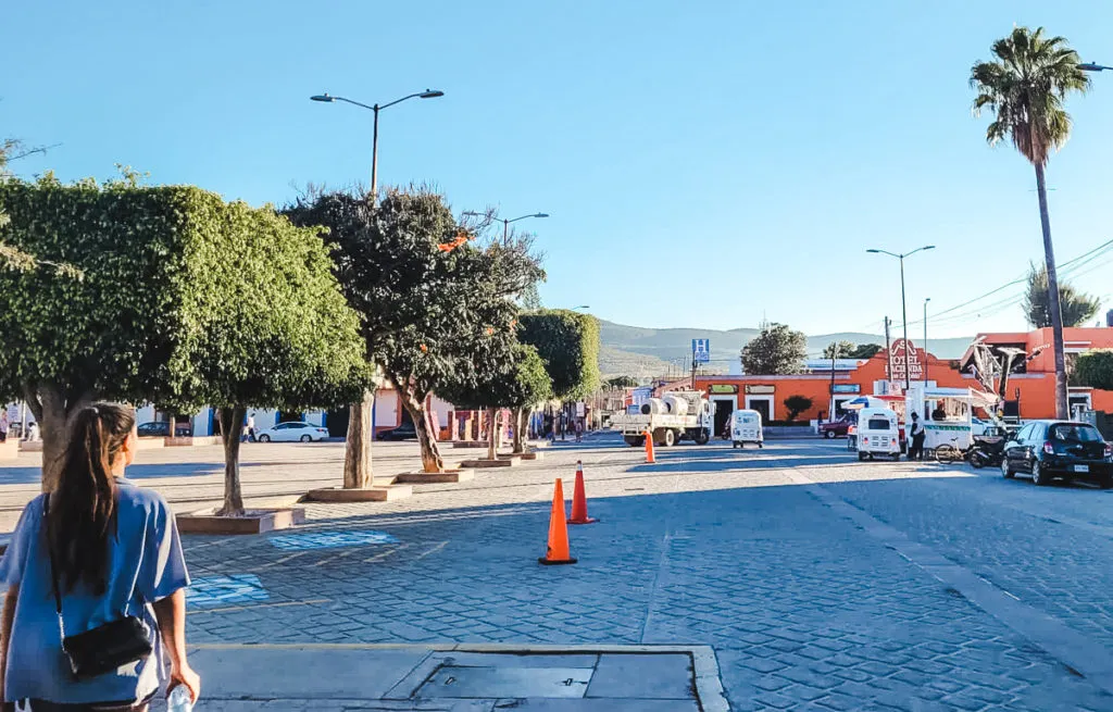 mitla 4x4 pick-up truck - how to get to Hierve el Agua from Oaxaca Mexico (with or without a tour)