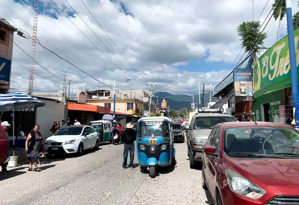 how to get to tlacolula market - oaxaca sunday market transport tuktuk bus