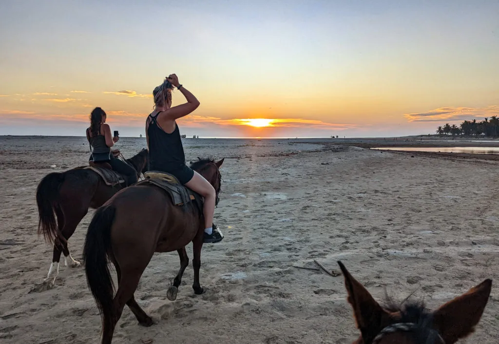 How to meet travellers & make friends as a solo backpacker